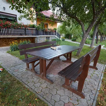 Apartma Steles Stari Trg pri Lozu