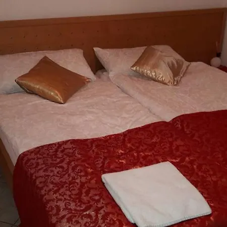 דירה Apartma Steles Stari Trg pri Lozu